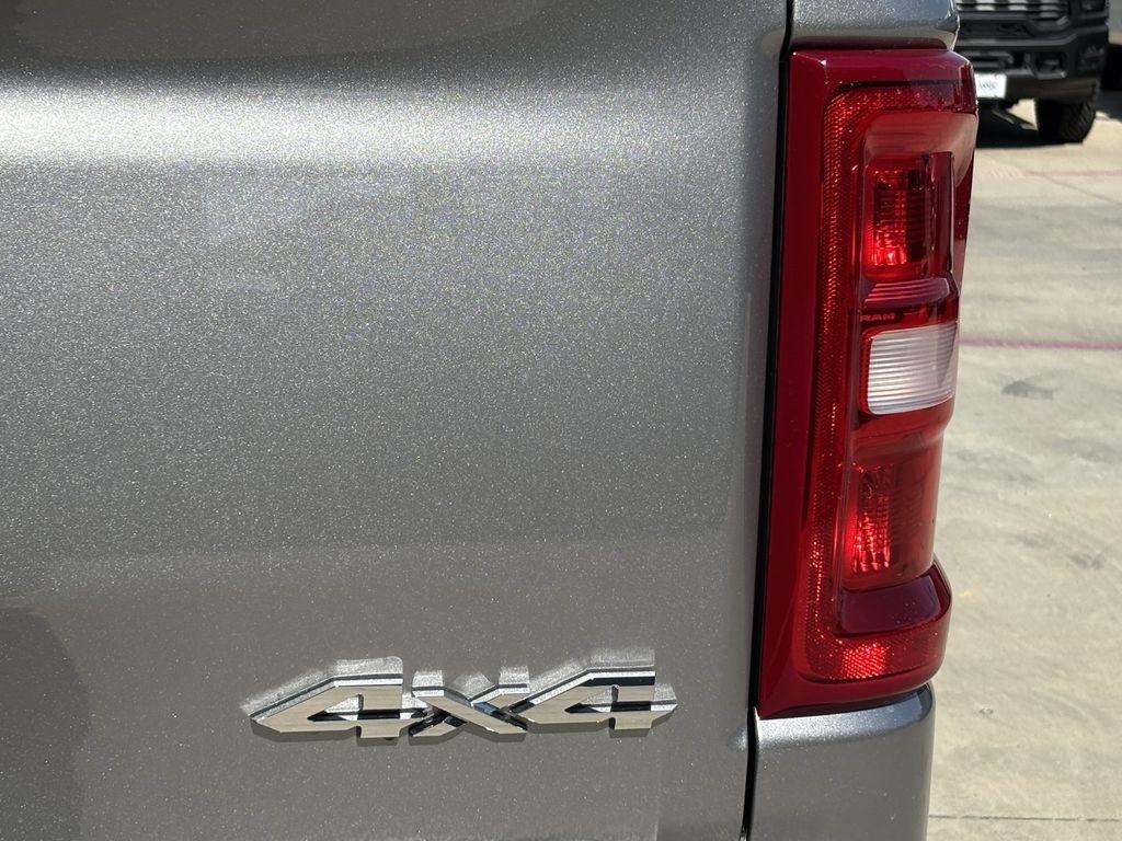 RAM 1500 Big Horn Crew Cab SWB 4WD 2026