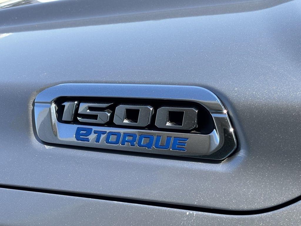 RAM 1500 Big Horn Crew Cab SWB 4WD 2026