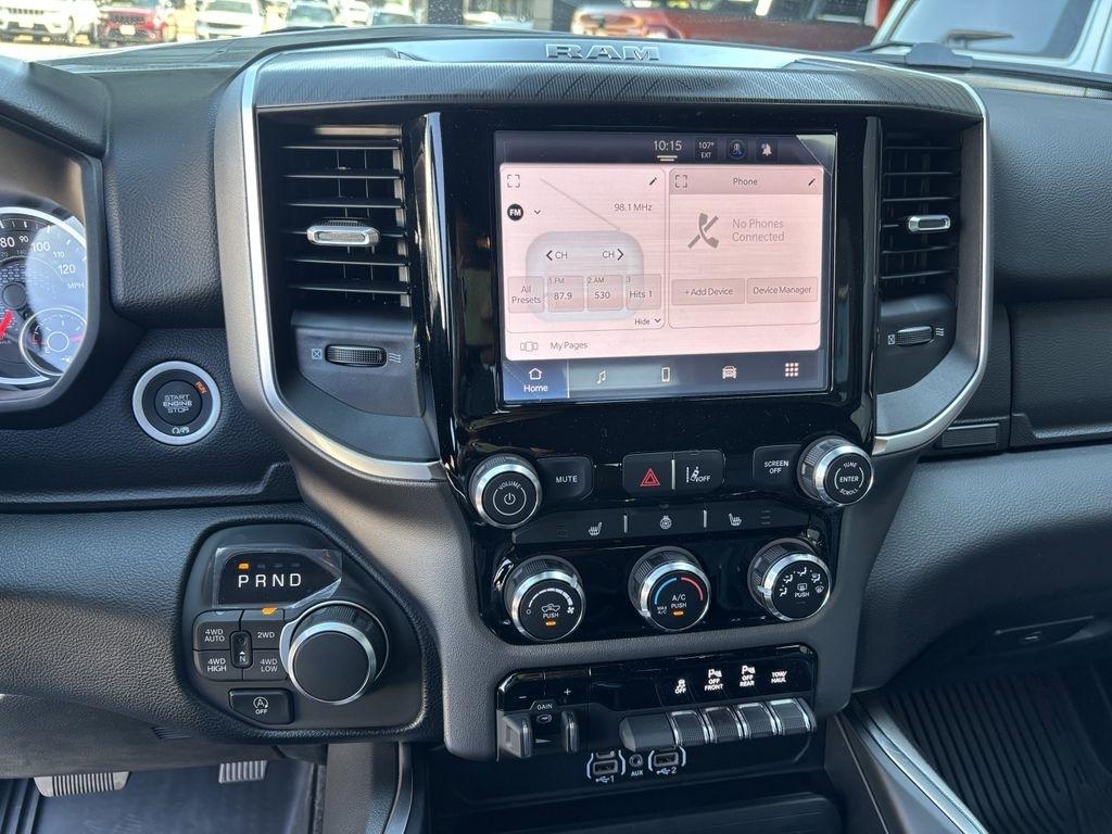 RAM 1500 Big Horn Crew Cab SWB 4WD 2026