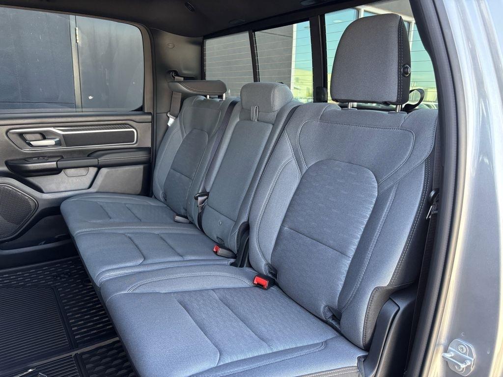 RAM 1500 Big Horn Crew Cab SWB 4WD 2026