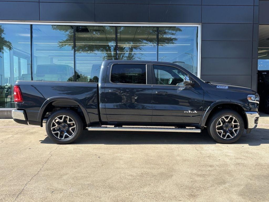 RAM 1500 Laramie Crew Cab SWB 2WD 2026