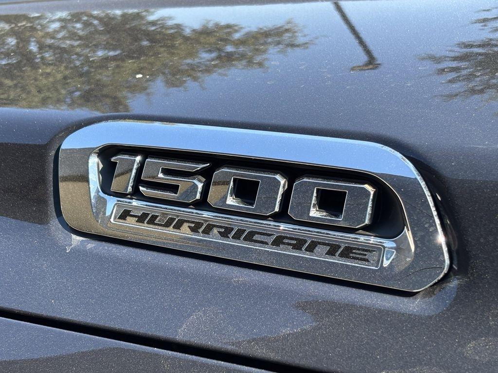 RAM 1500 Laramie Crew Cab SWB 2WD 2026