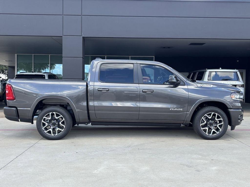 RAM 1500 Laramie Crew Cab SWB 2WD 2026