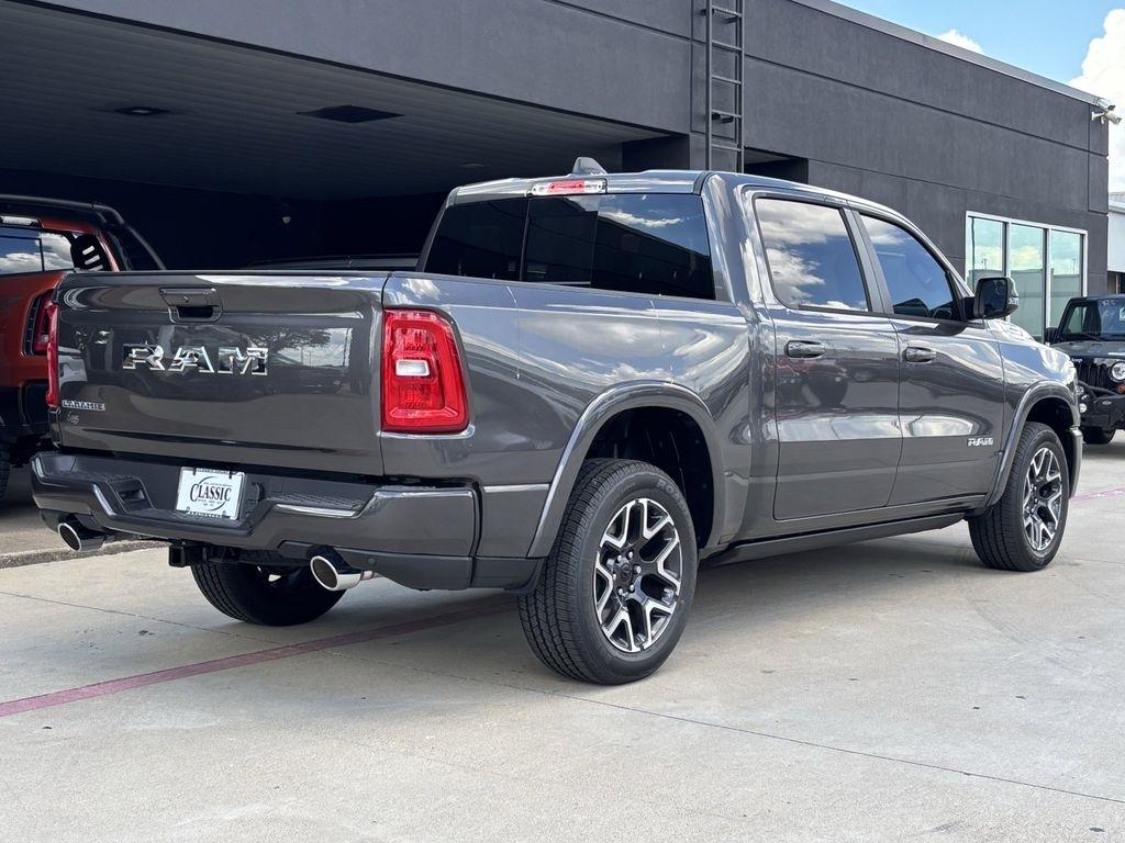 RAM 1500 Laramie Crew Cab SWB 2WD 2026