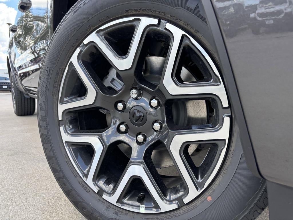 RAM 1500 Laramie Crew Cab SWB 2WD 2026