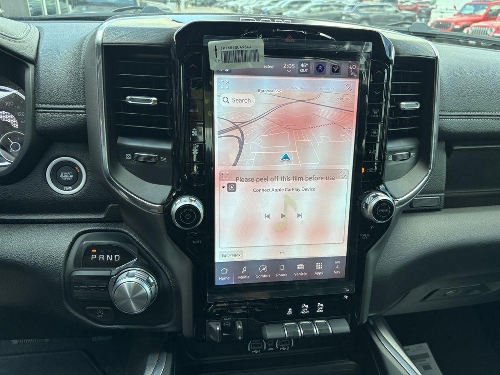 RAM 1500 Laramie Crew Cab SWB 2WD 2026