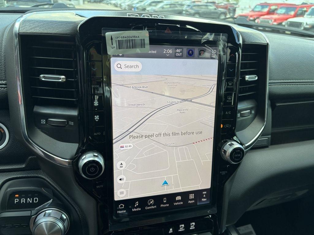 RAM 1500 Laramie Crew Cab SWB 2WD 2026