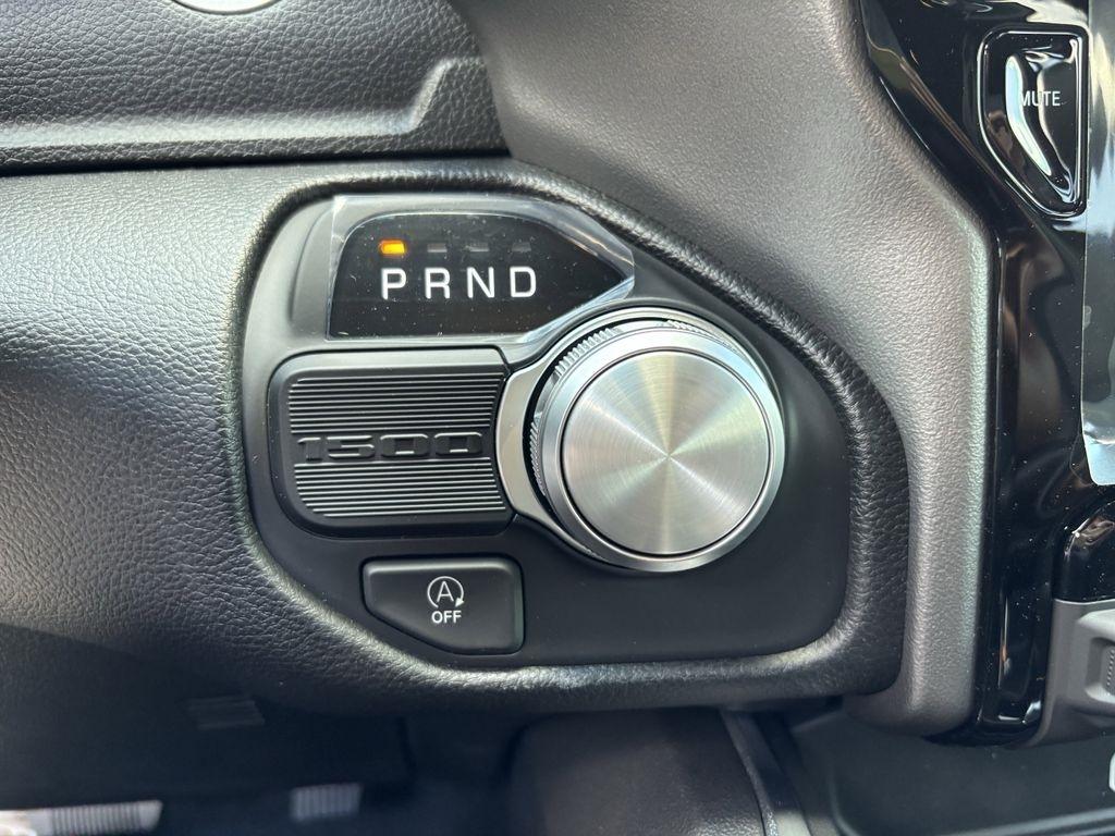 RAM 1500 Laramie Crew Cab SWB 2WD 2026