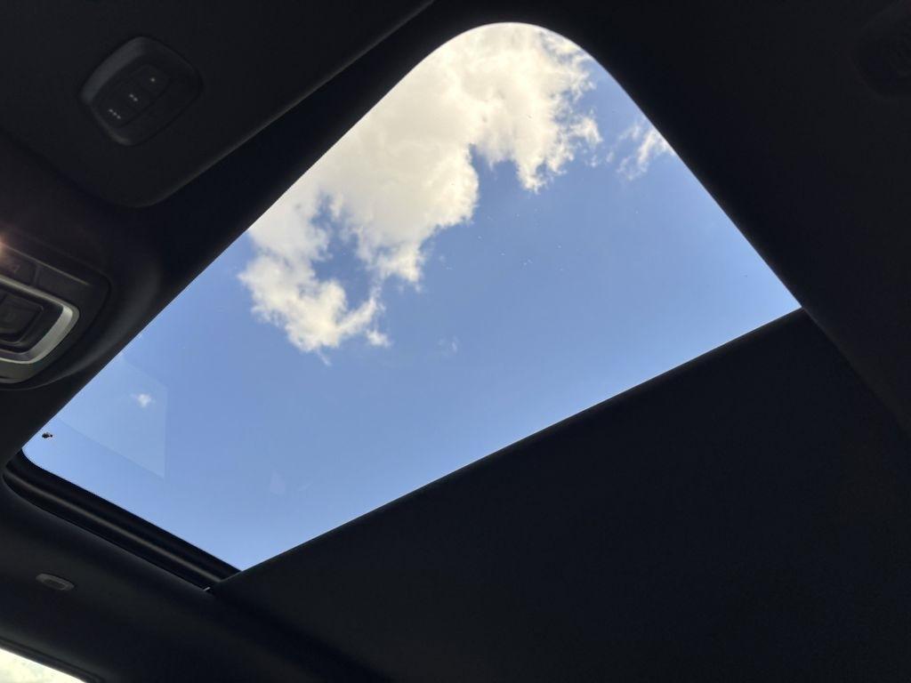 RAM 1500 Laramie Crew Cab SWB 2WD 2026