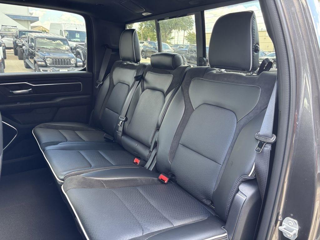 RAM 1500 Laramie Crew Cab SWB 2WD 2026