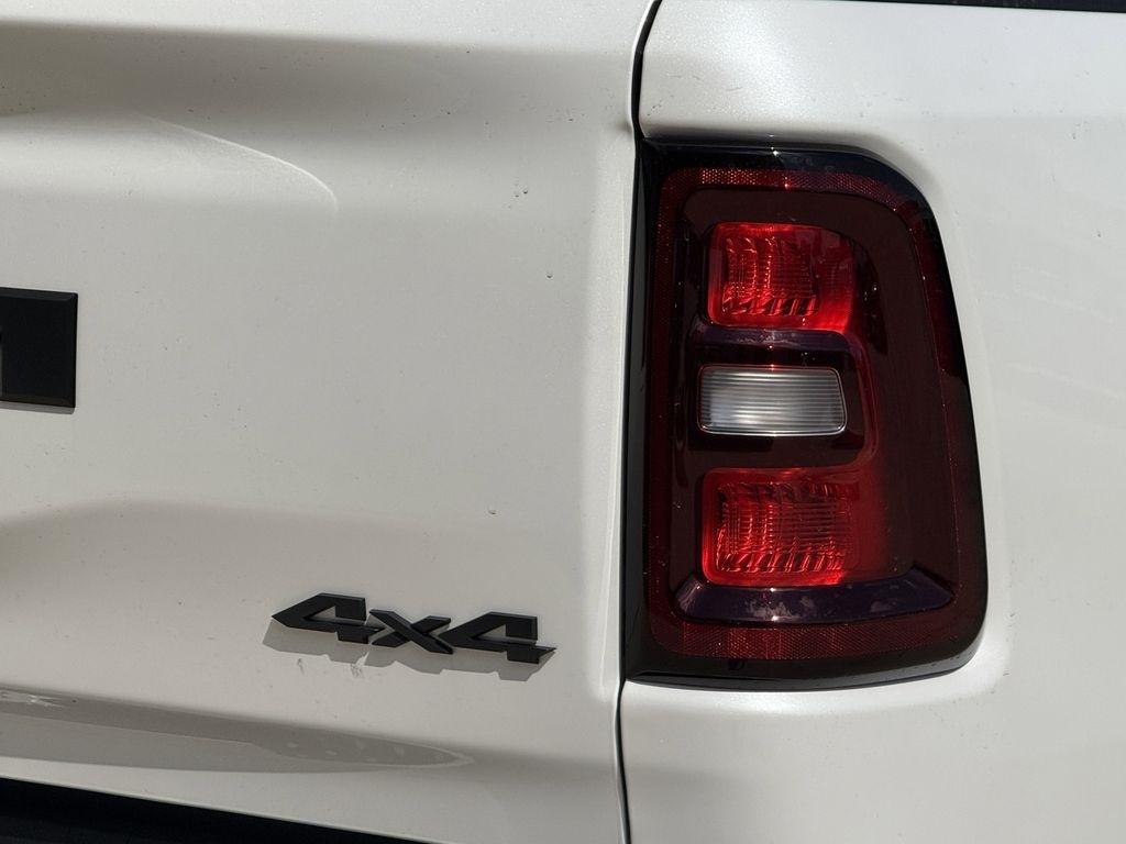 RAM 1500 Laramie Crew Cab SWB 4WD 2026