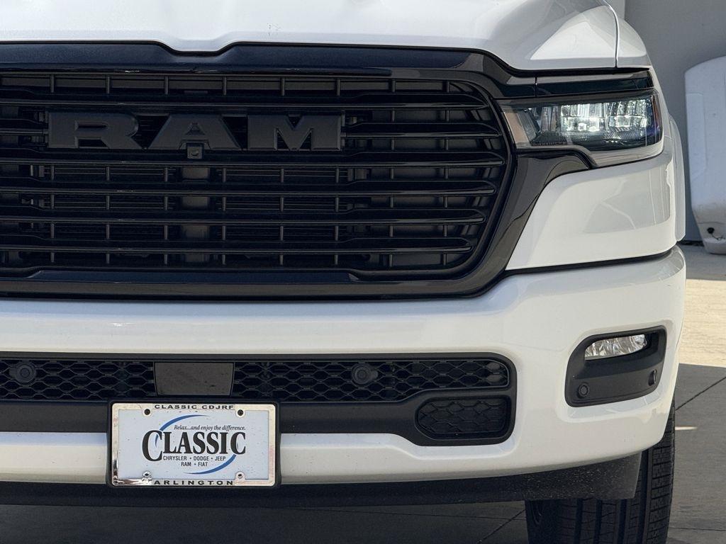 RAM 1500 Laramie Crew Cab SWB 4WD 2026