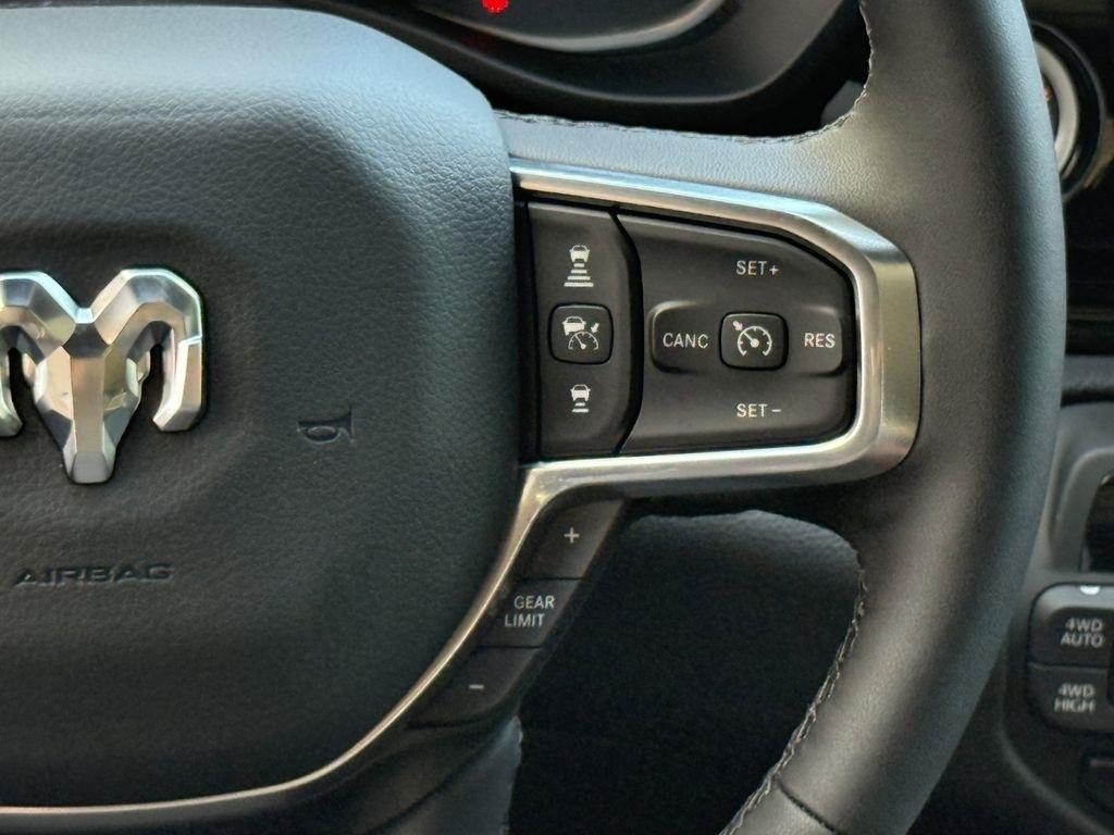 RAM 1500 Laramie Crew Cab SWB 4WD 2026