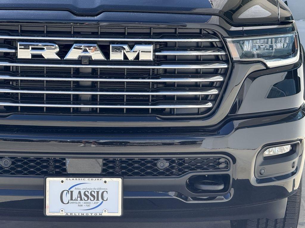 RAM 1500 Laramie Crew Cab SWB 2WD 2026