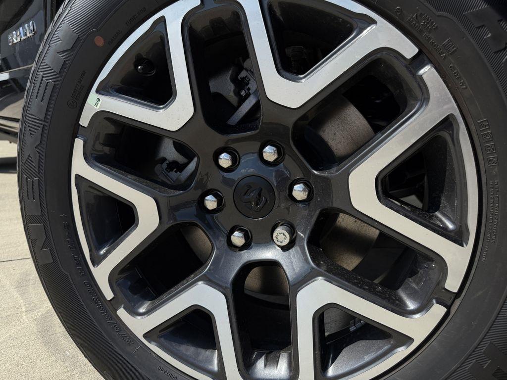 RAM 1500 Laramie Crew Cab SWB 2WD 2026