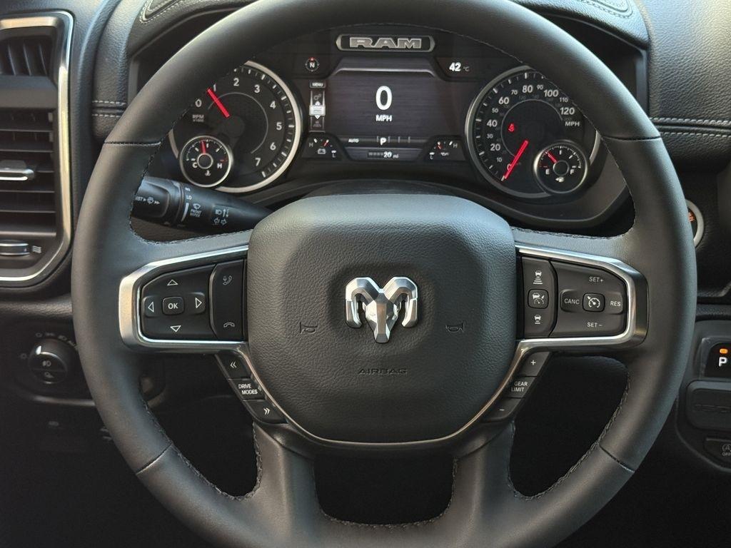 RAM 1500 Laramie Crew Cab SWB 2WD 2026