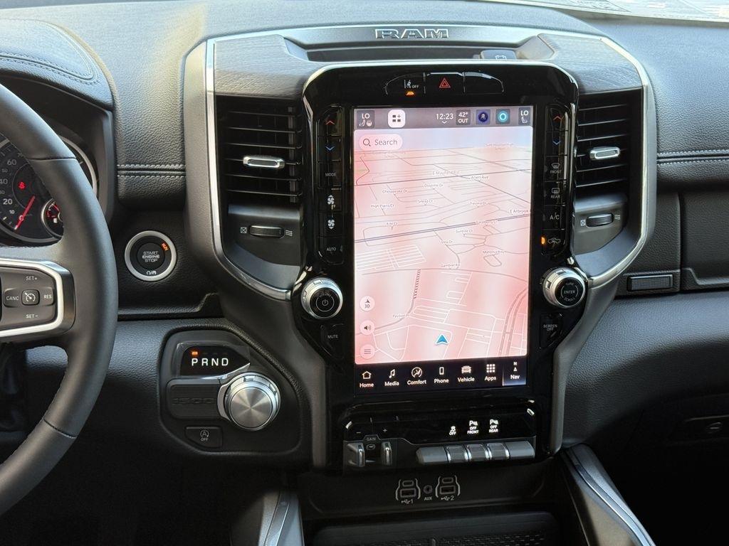 RAM 1500 Laramie Crew Cab SWB 2WD 2026