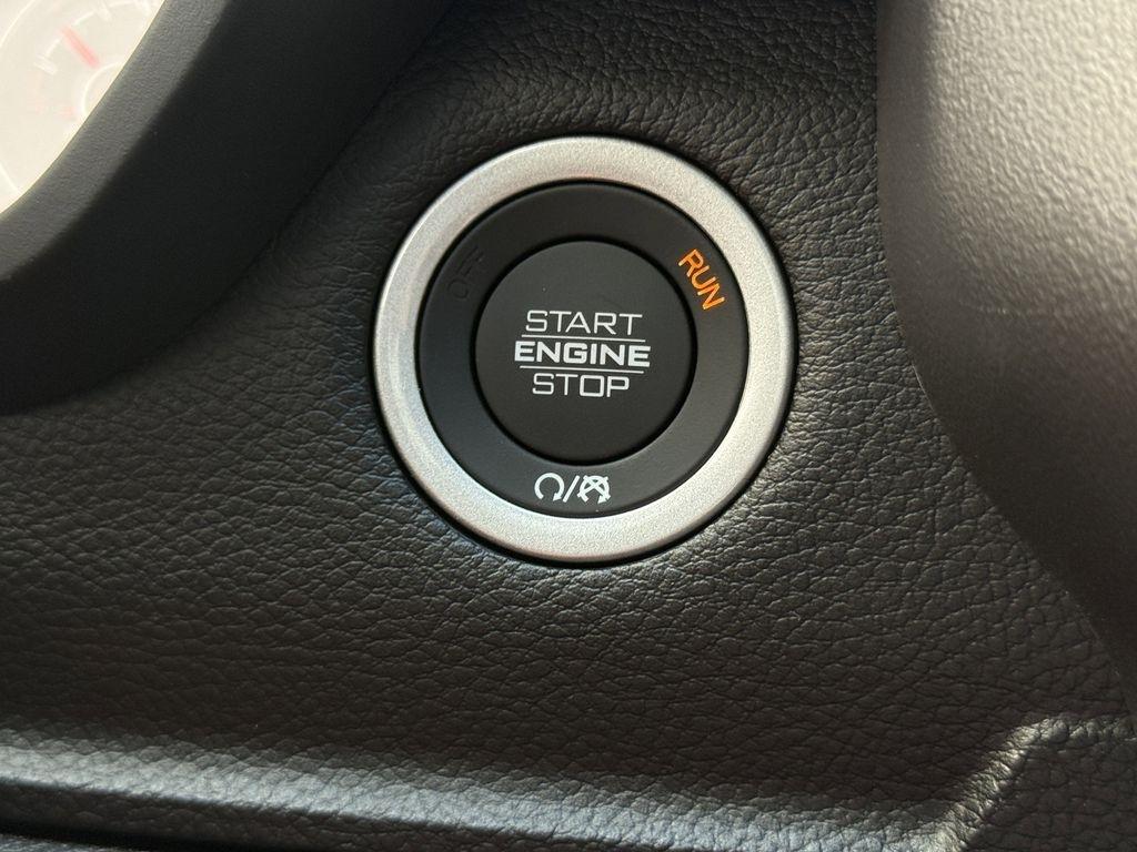 RAM 1500 Laramie Crew Cab SWB 2WD 2026