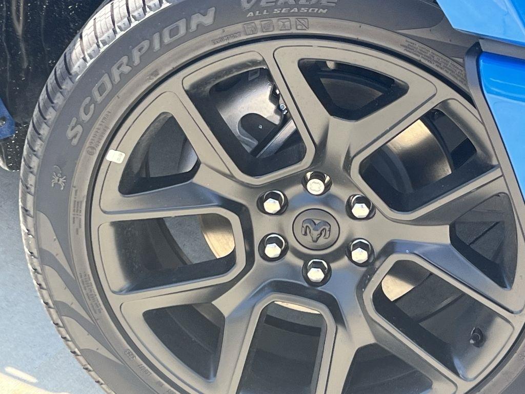 RAM 1500 Laramie Crew Cab SWB 2WD 2026