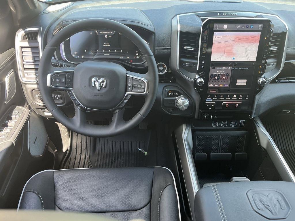 RAM 1500 Laramie Crew Cab SWB 2WD 2026