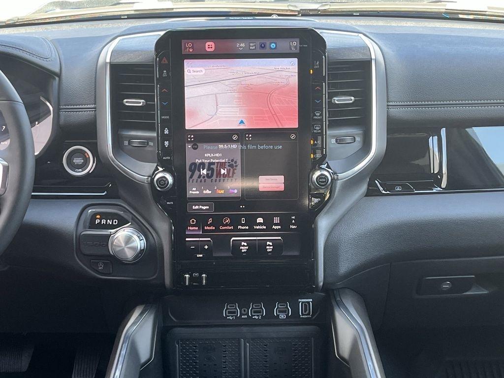 RAM 1500 Laramie Crew Cab SWB 2WD 2026