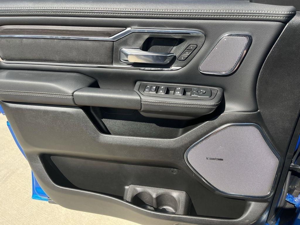 RAM 1500 Laramie Crew Cab SWB 2WD 2026