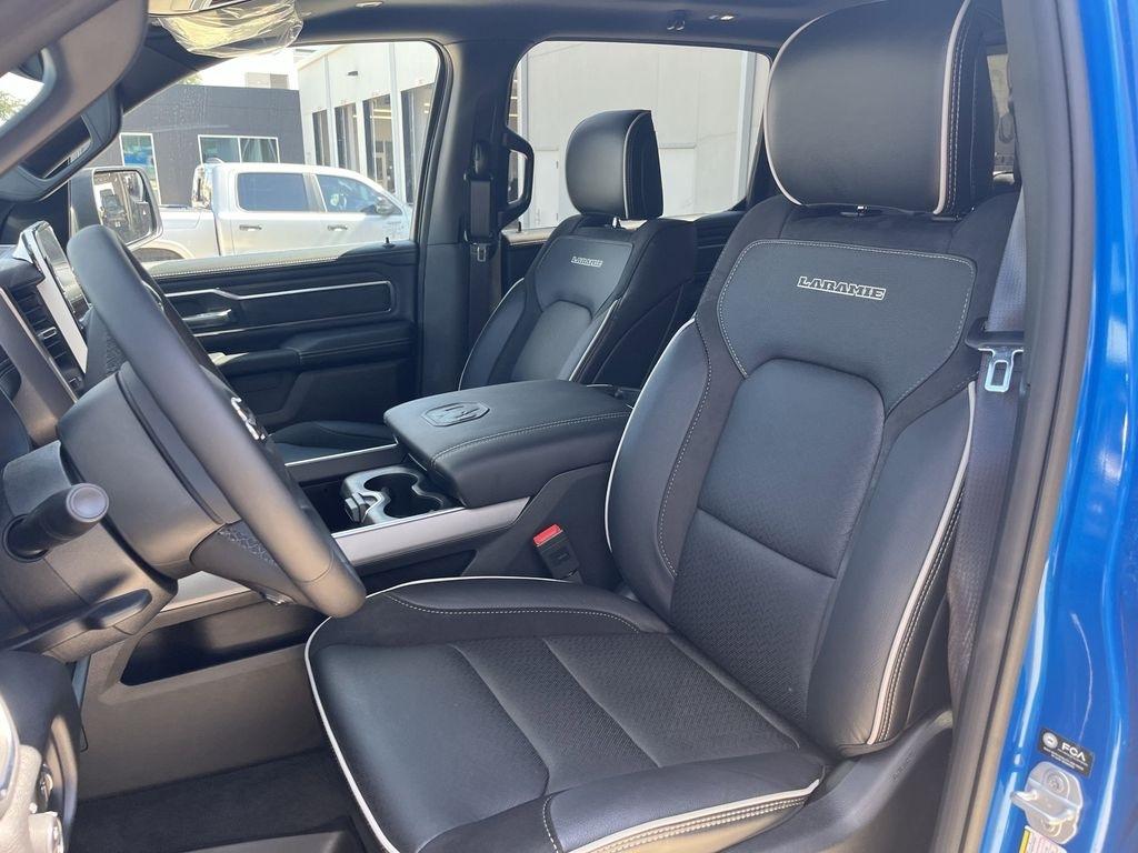 RAM 1500 Laramie Crew Cab SWB 2WD 2026