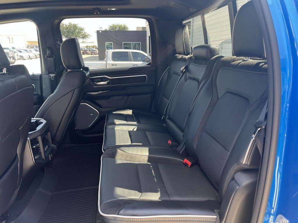 RAM 1500 Laramie Crew Cab SWB 2WD 2026