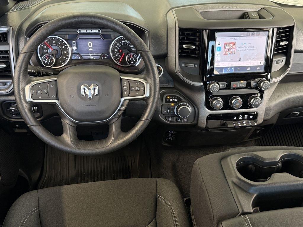 RAM 1500 Tradesman Crew Cab SWB 4WD 2025