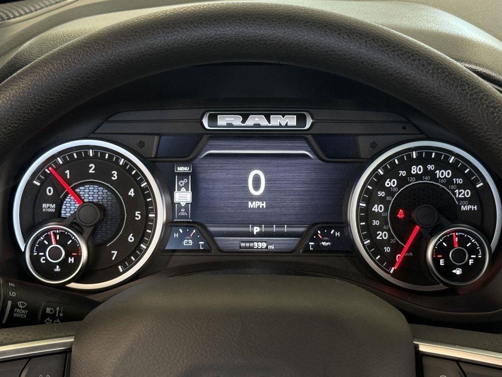 RAM 1500 Tradesman Crew Cab SWB 4WD 2025