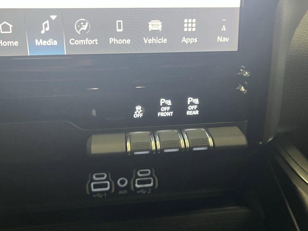 RAM 1500 Big Horn Crew Cab SWB 4WD 2025