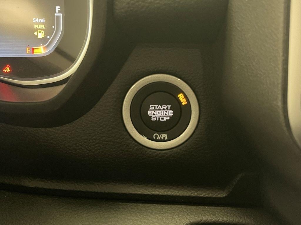 RAM 1500 Big Horn Crew Cab SWB 4WD 2025