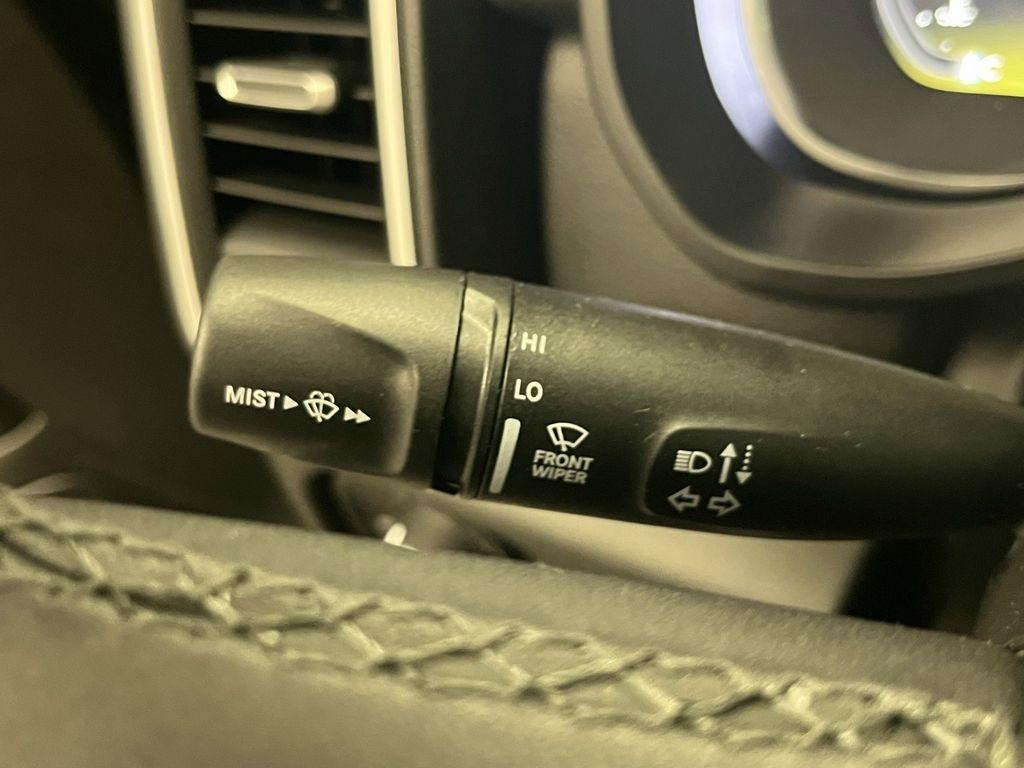 RAM 1500 Big Horn Crew Cab SWB 4WD 2025