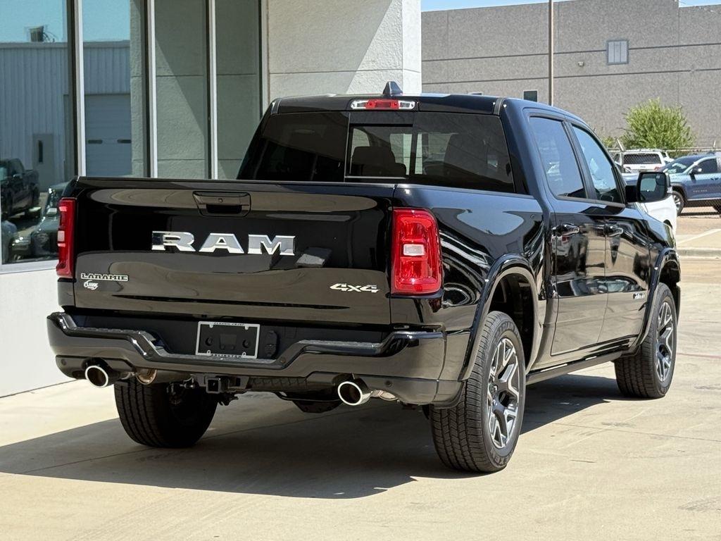 RAM 1500 Laramie Crew Cab SWB 4WD 2025