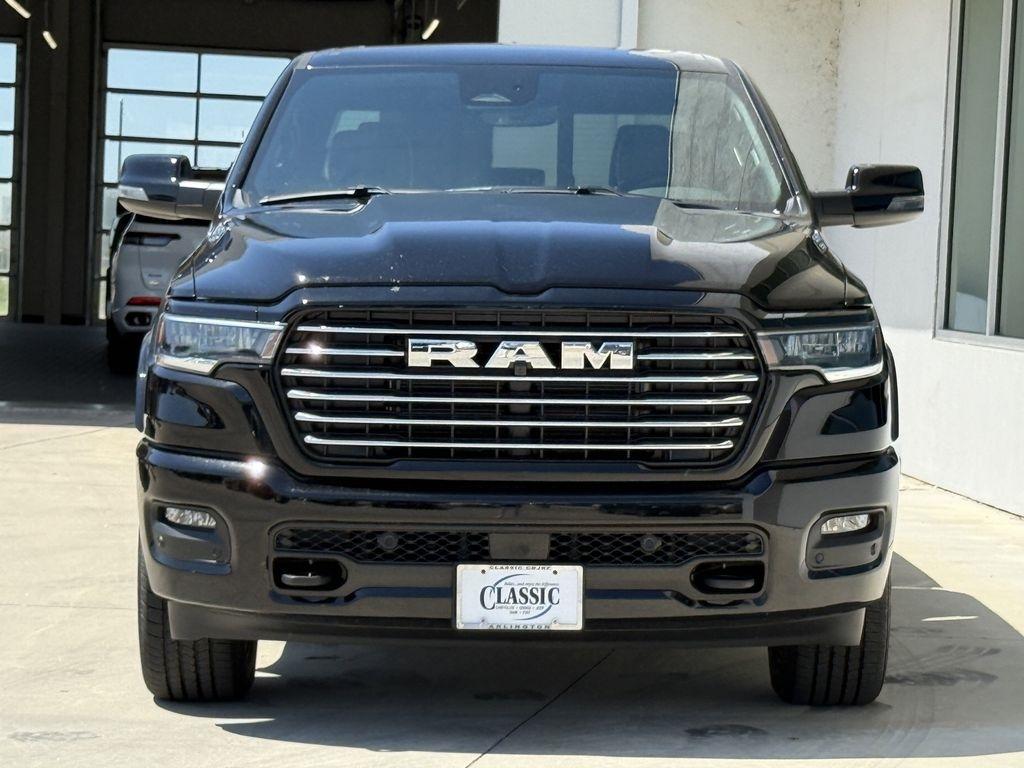 RAM 1500 Laramie Crew Cab SWB 4WD 2025