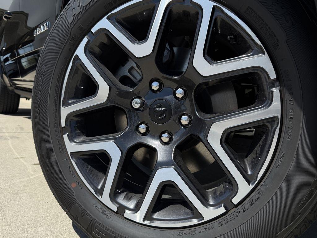 RAM 1500 Laramie Crew Cab SWB 4WD 2025