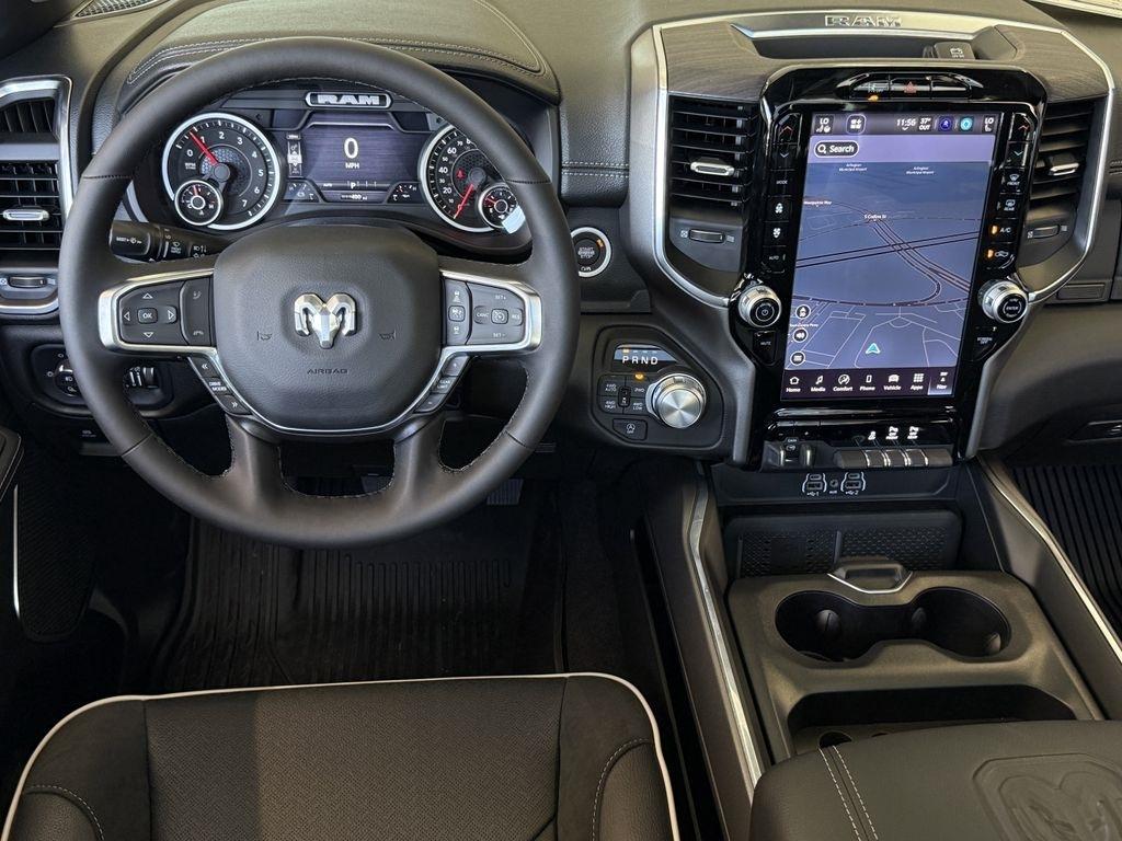 RAM 1500 Laramie Crew Cab SWB 4WD 2025