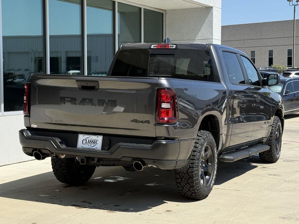 RAM 1500 Tradesman Crew Cab SWB 4WD 2025