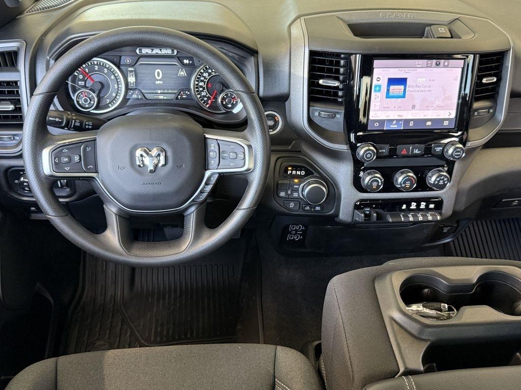 RAM 1500 Tradesman Crew Cab SWB 4WD 2025