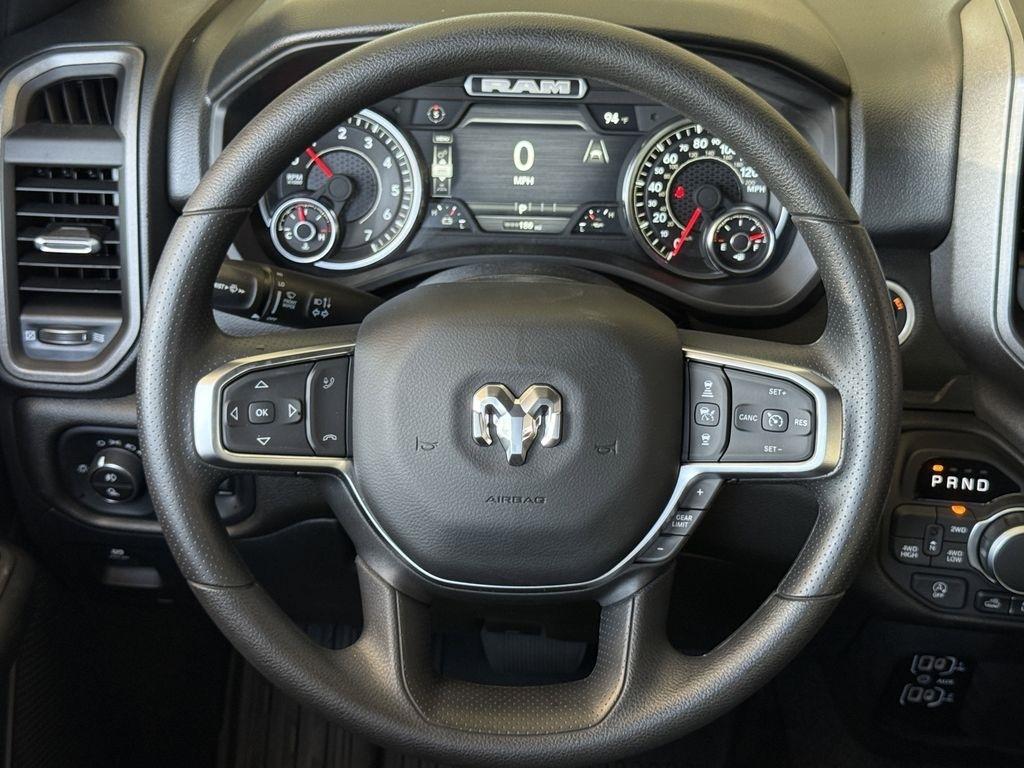 RAM 1500 Tradesman Crew Cab SWB 4WD 2025