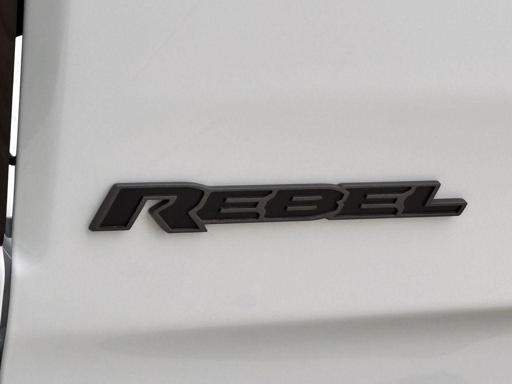 RAM 1500 Rebel Crew Cab SB 4WD 2025