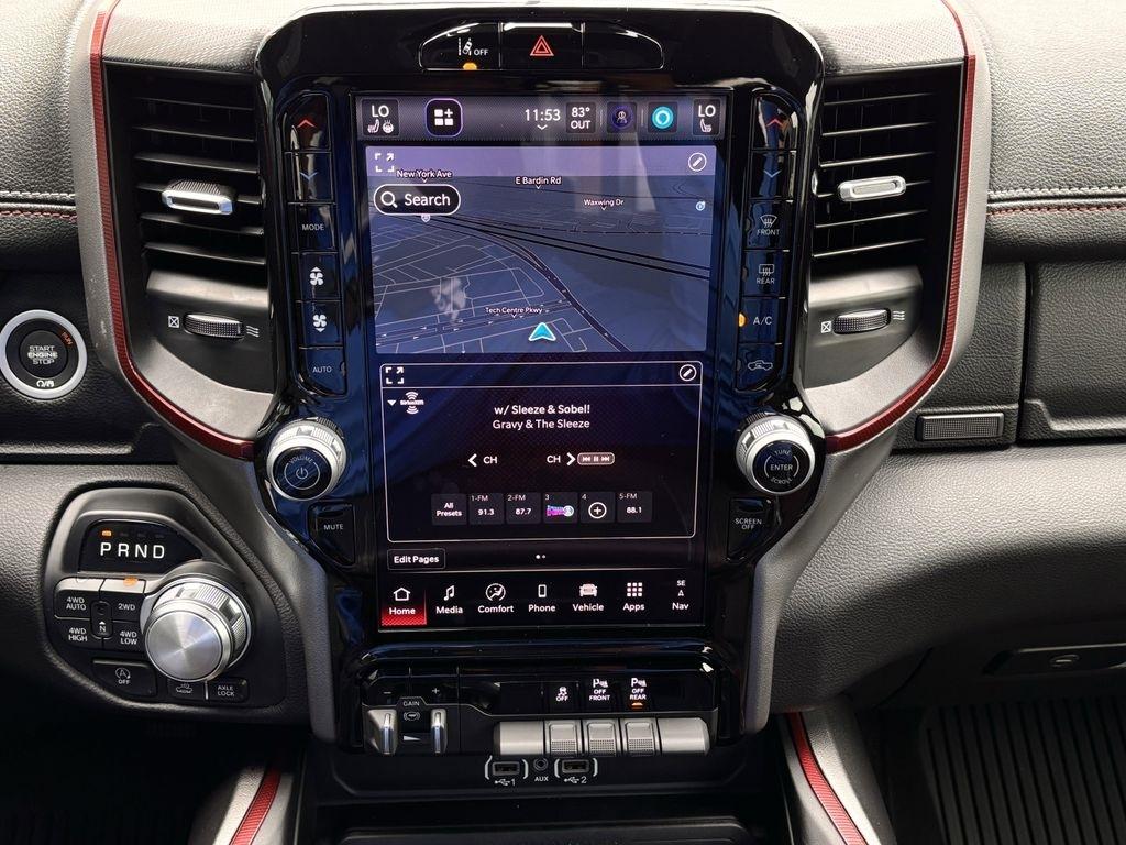 RAM 1500 Rebel Crew Cab SB 4WD 2025