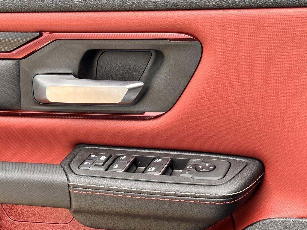 RAM 1500 Rebel Crew Cab SB 4WD 2025