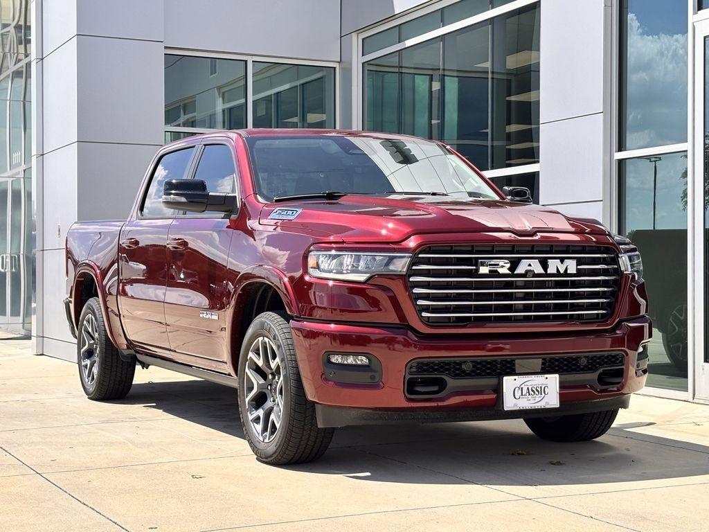 RAM 1500 Laramie Crew Cab SWB 4WD 2025