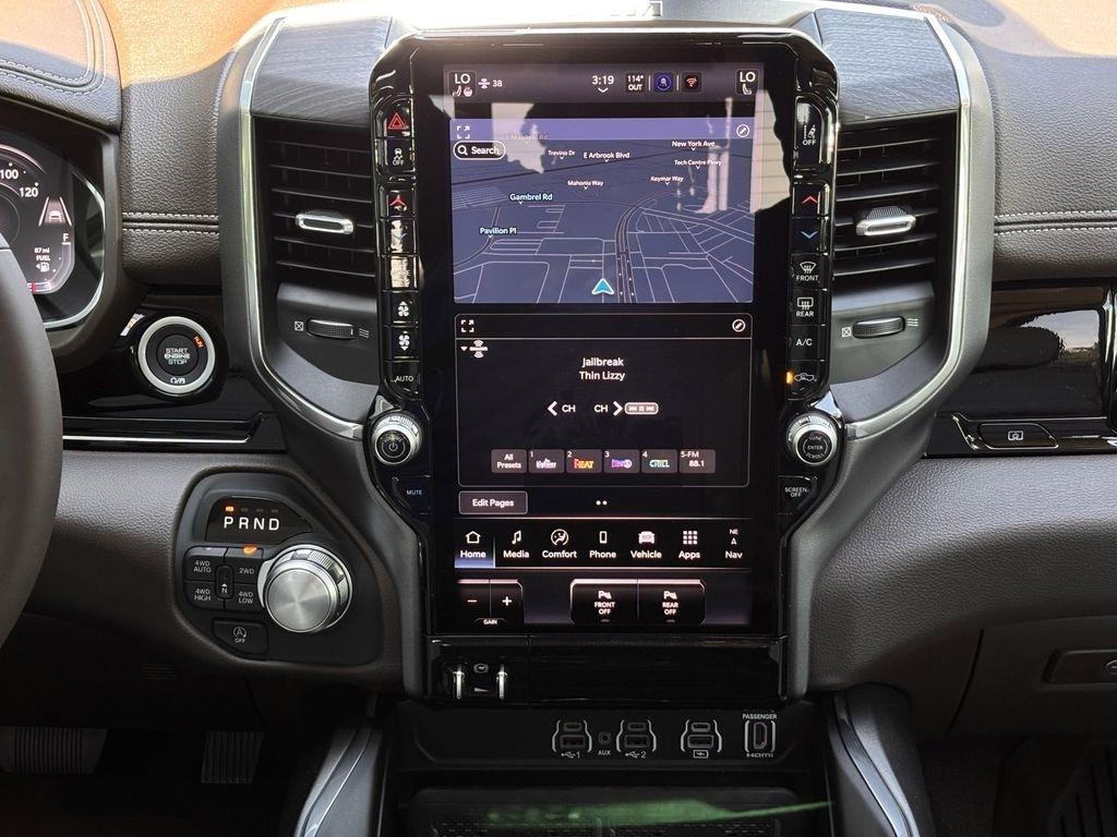 RAM 1500 Laramie Crew Cab SWB 4WD 2025