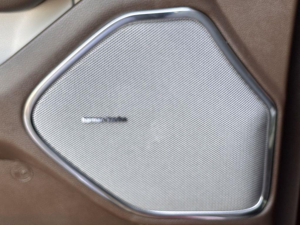 RAM 1500 Laramie Crew Cab SWB 4WD 2025