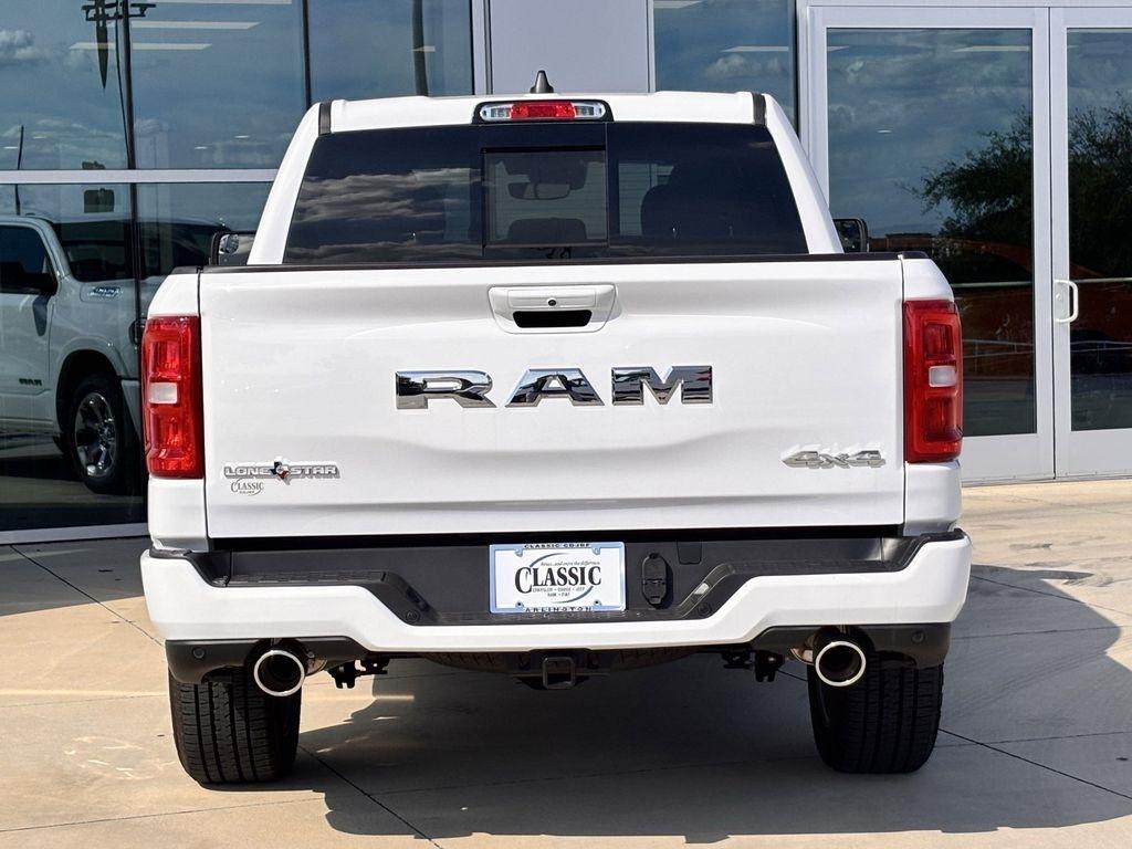 RAM 1500 Big Horn Crew Cab SWB 4WD 2025