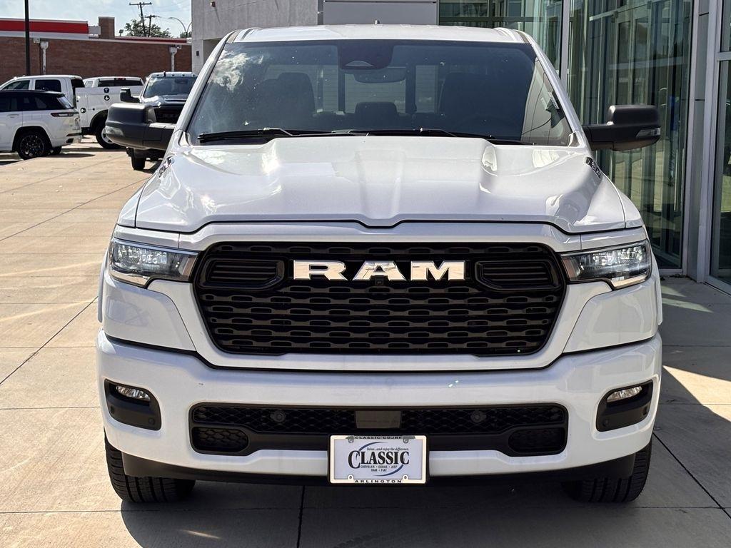 RAM 1500 Big Horn Crew Cab SWB 4WD 2025