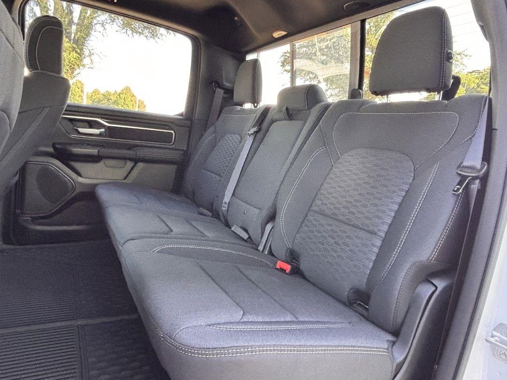 RAM 1500 Big Horn Crew Cab SWB 4WD 2025