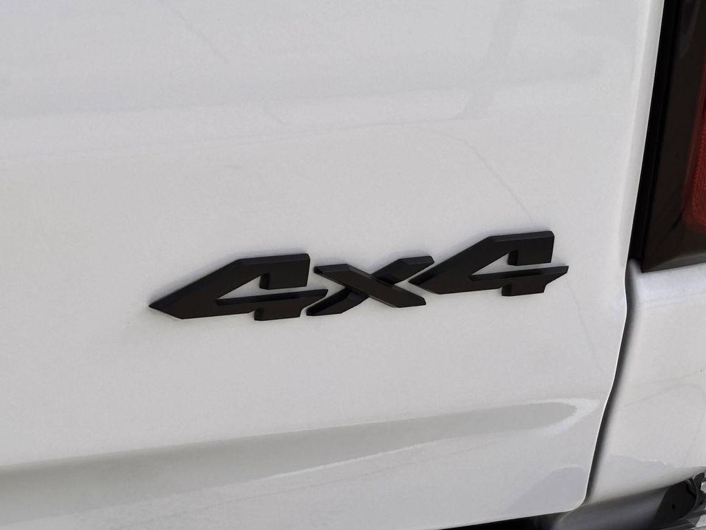 RAM 1500 Laramie Crew Cab LWB 4WD 2025